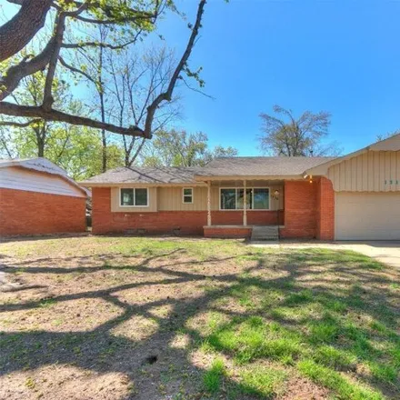 Rent this 3 bed house on 1316 Sycamore Street in Norman, OK 73072