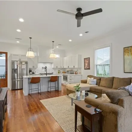 Image 4 - 2426 Madrid Street, New Orleans, LA 70122, USA - House for sale