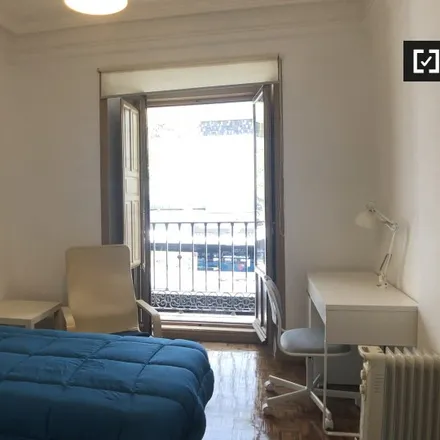 Rent this 5 bed room on Madrid in Café & Té, Calle del Marqués de Urquijo