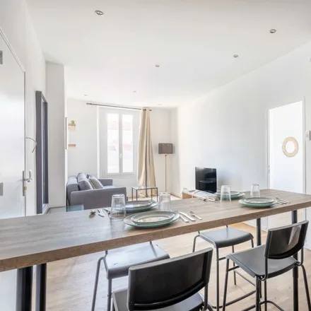 Rent this 2 bed apartment on 51 Rue Sainte in 13001 Marseille, France