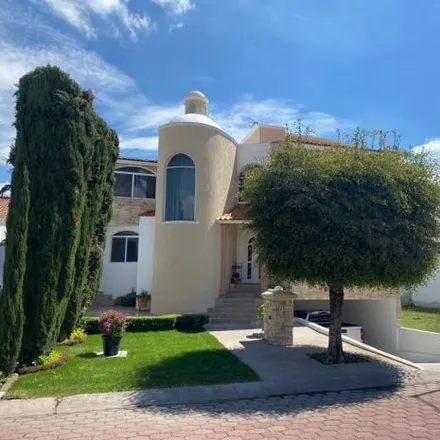Buy this 4 bed house on Cerrada José María Velasco in Pueblo Nuevo, 76900 El Pueblito