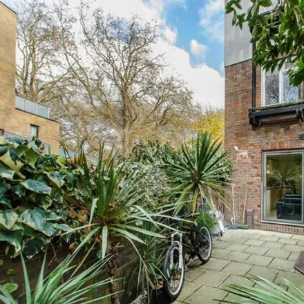 Rent this 4 bed house on Bede in 351 Southwark Park Road, South Bermondsey