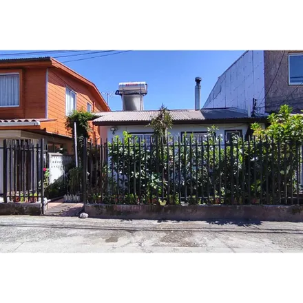 Buy this 2 bed house on Calle 4 830 in 410 0784 Chiguayante, Chile