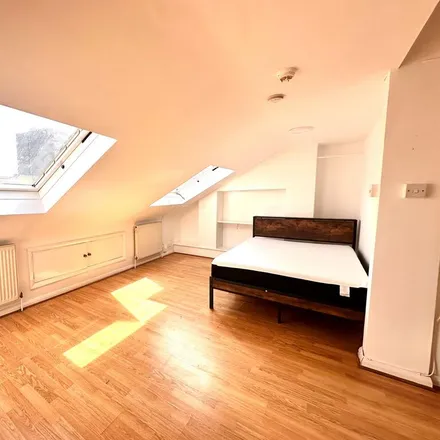 Image 1 - 6 The Avenue, London, W13 8JP, United Kingdom - Apartment for rent