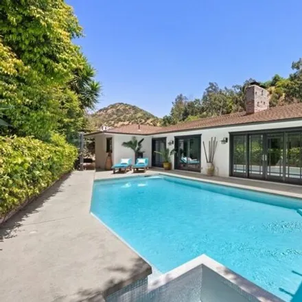Image 1 - 1951 North Beverly Drive, Beverly Hills, CA 90210, USA - House for sale