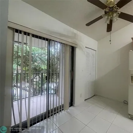 Image 4 - 5437 Courtyard Drive, Margate, FL 33063, USA - Condo for rent