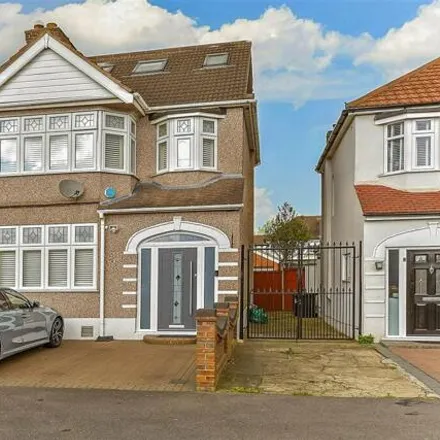 Buy this 4 bed duplex on Eccleston Crescent in Goodmayes, London