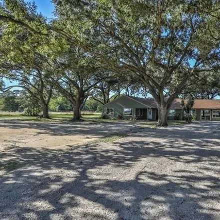 Image 1 - 14220 TX-36, Needville, TX 77461, USA - House for rent