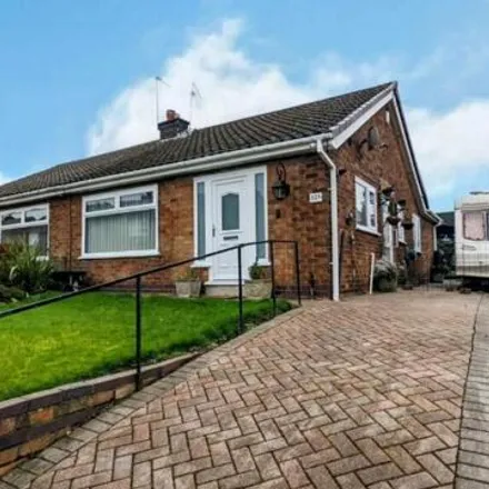 Buy this 3 bed duplex on Newlyn Drive in Holland Moor, Skelmersdale