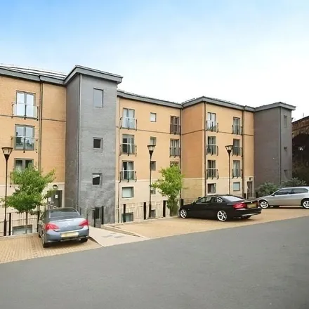 Image 2 - Birkhouse Lane, Huddersfield, HD4 5AE, United Kingdom - Apartment for rent