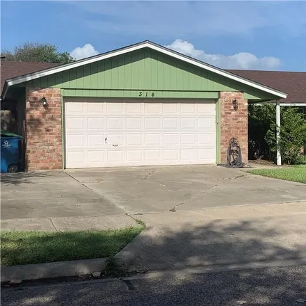 Image 2 - 314 Seco Drive, Portland, TX 78374, USA - House for rent