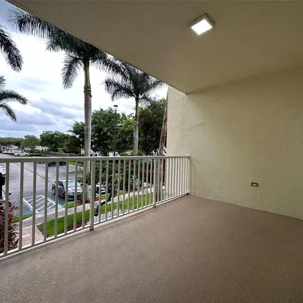 Rent this 3 bed apartment on Northwest 107th Court in Doral, FL 33178
