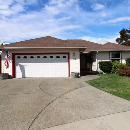 Buy this 3 bed house on 1326 George Tweed Boulevard in Grants Pass, OR 97527