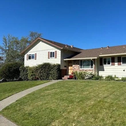 Buy this 4 bed house on 1441 Prentice Drive in Chiquita, Healdsburg