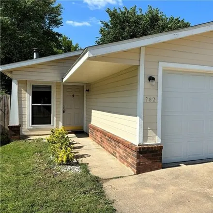 Buy this 2 bed house on 782 West Poplar Street in Fayetteville, AR 72703