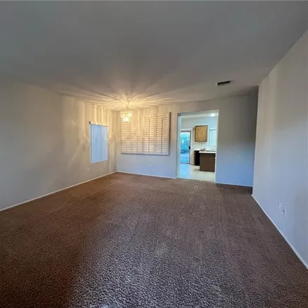 Image 2 - 1833 Cypress Greens Avenue, Henderson, NV 89012, USA - House for rent