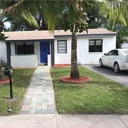 Image 1 - 640 Northeast 137th Street, North Miami, FL 33161, USA - House for rent