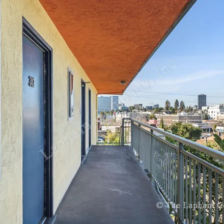 Rent this 1 bed apartment on 1738 4th Avenue in Oakland, CA 94606