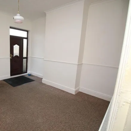 Image 5 - Cliffefield Road, Swinton, S64 8PX, United Kingdom - Townhouse for rent