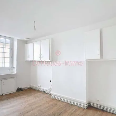 Rent this 3 bed apartment on Hôtel de Ville in Rue Bertrand Duguesclin, 24000 Périgueux