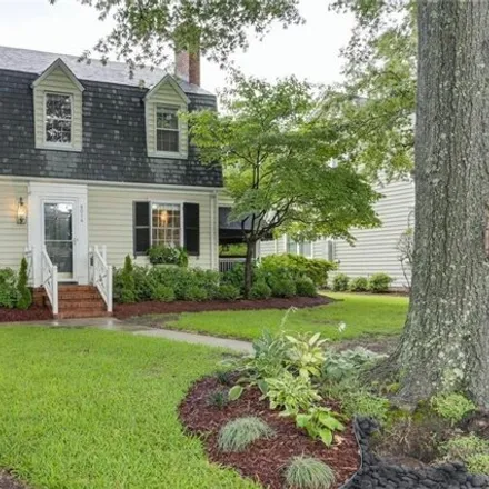 Rent this 3 bed house on 6014 Westwood Terrace in Larchmont, Norfolk