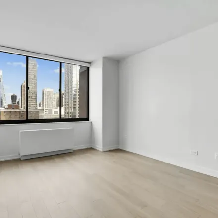 Image 8 - Haaren Hall, 899 10th Avenue, New York, NY 10019, USA - Apartment for rent