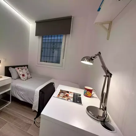 Rent this studio room on Paseo de la Chopera in 33-35, 28045 Madrid