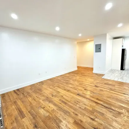 Rent this 4 bed apartment on 4 South Pinehurst Avenue in New York, NY 10033