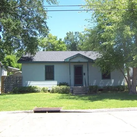 Buy this 2 bed house on 515 Levron Street in Houma, LA 70360