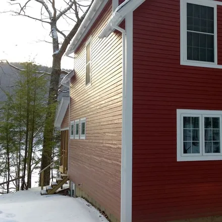 Rent this 3 bed townhouse on Plymouth in VT, 05056