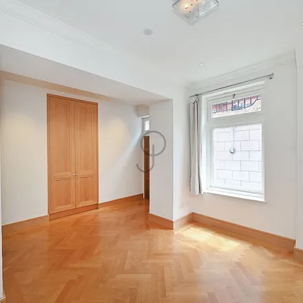 Image 7 - 7 Green Street, London, W1K 6RS, United Kingdom - Apartment for rent