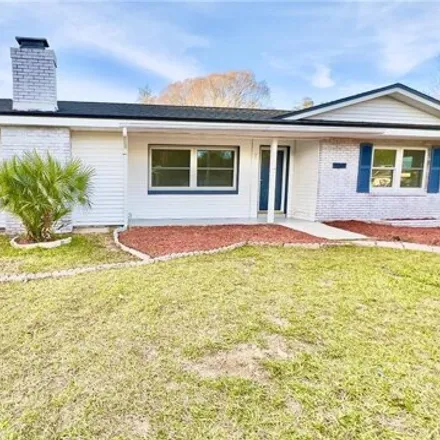 Buy this 3 bed house on 5275 Southeast 106th Lane in Belleview, FL 34420