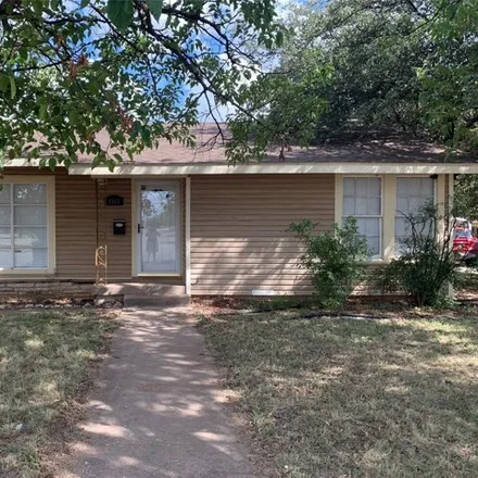 Buy this 3 bed house on 2039 Highland Avenue in Abilene, TX 79605