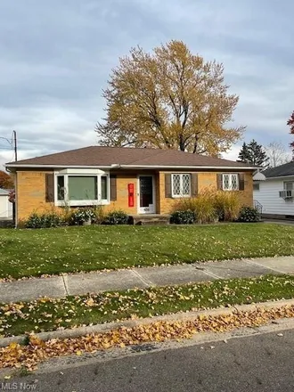 Buy this 3 bed house on 505 Lansing Road in Akron, OH 44312