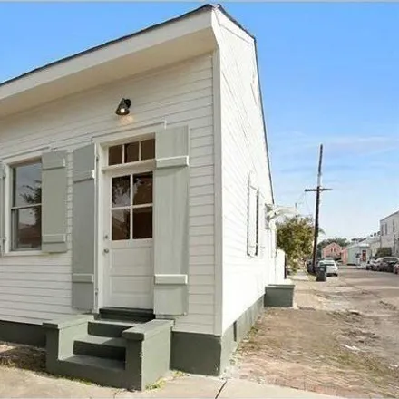 Rent this 1 bed house on 903 7th Street in New Orleans, LA 70115