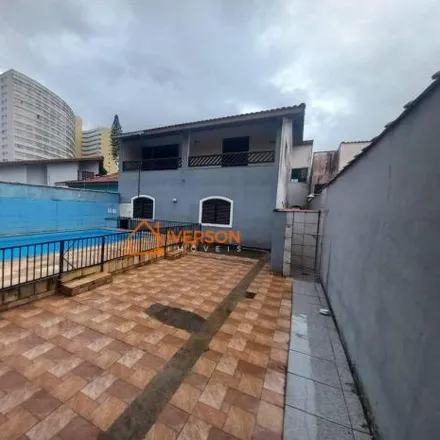 Buy this 5 bed house on Avenida Governador Mário Covas Junior in Centro, Peruíbe - SP