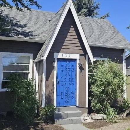 Image 2 - 817 E 65th St, Tacoma, Washington, 98404 - House for sale