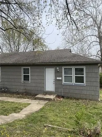 Buy this studio house on 10129 East 22nd Street in Englewood, Independence