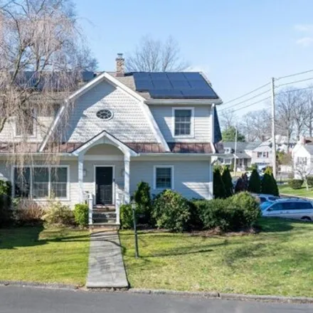 Image 2 - 66 Wilson Drive, Sun Haven, City of New Rochelle, NY 10801, USA - House for sale