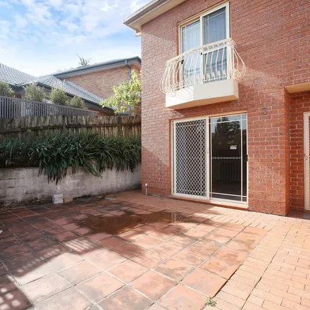 Rent this 2 bed townhouse on Lithgow Street in Wollstonecraft NSW 2065, Australia
