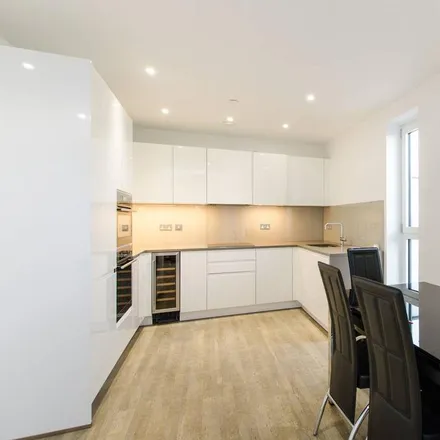 Image 3 - Wedgewood Apartments, Wandsworth Road, London, SW8 2EW, United Kingdom - Apartment for rent
