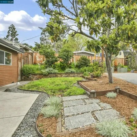 Image 3 - 59 Mulberry Ln, Walnut Creek, California, 94597 - House for sale