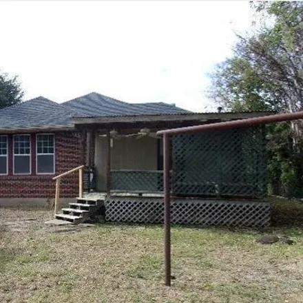 Image 3 - 2221 Walnut Street, Greenville, TX 75401, USA - House for sale