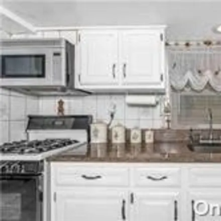 Image 7 - 141-07 11th Avenue, New York, NY 11357, USA - House for sale