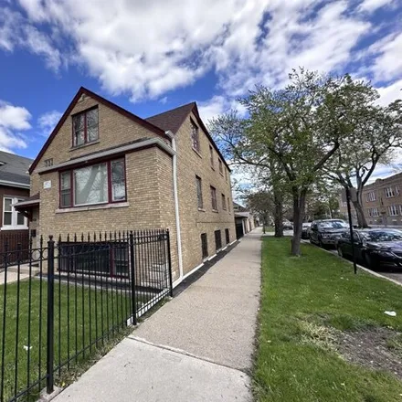 Buy this 6 bed house on 7159 South Campbell Avenue in Chicago, IL 60629