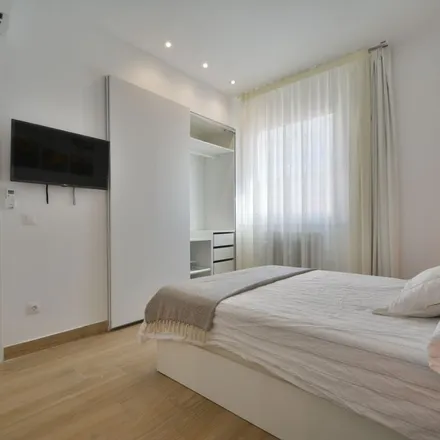 Image 9 - Elite, Calle de San Bernardo, 89, 28015 Madrid, Spain - Apartment for rent