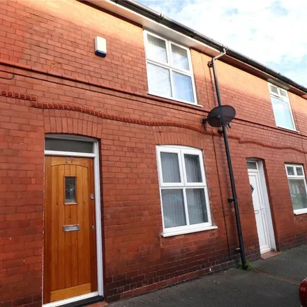 Rent this 2 bed townhouse on Lee Road in Hoylake, CH47 3DN