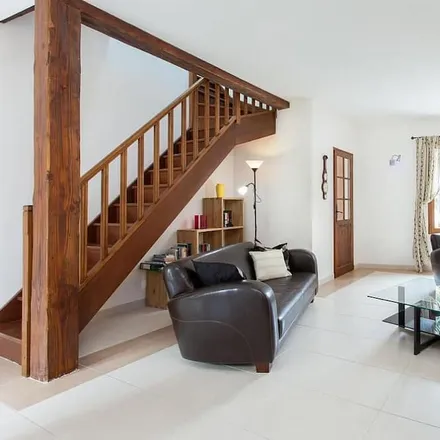 Rent this 3 bed house on 34310 Arrondissement de Béziers