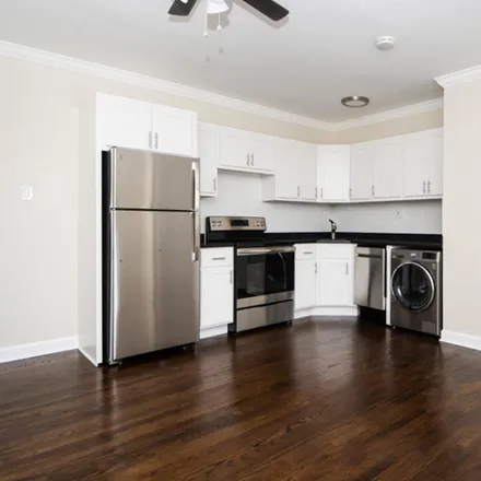 Rent this studio apartment on 3345 North Marshfield Avenue