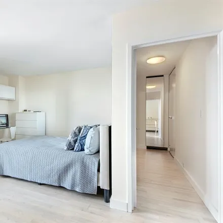 Image 3 - 322 WEST 57TH STREET 35V in New York - Apartment for sale